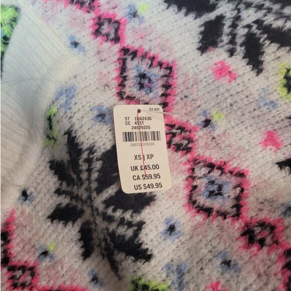 ❄️Victoria’s Secret Fuzzy Off-Shoulder Sweater XS White Snowflake Neon Aztec NWT - Picture 3 of 6